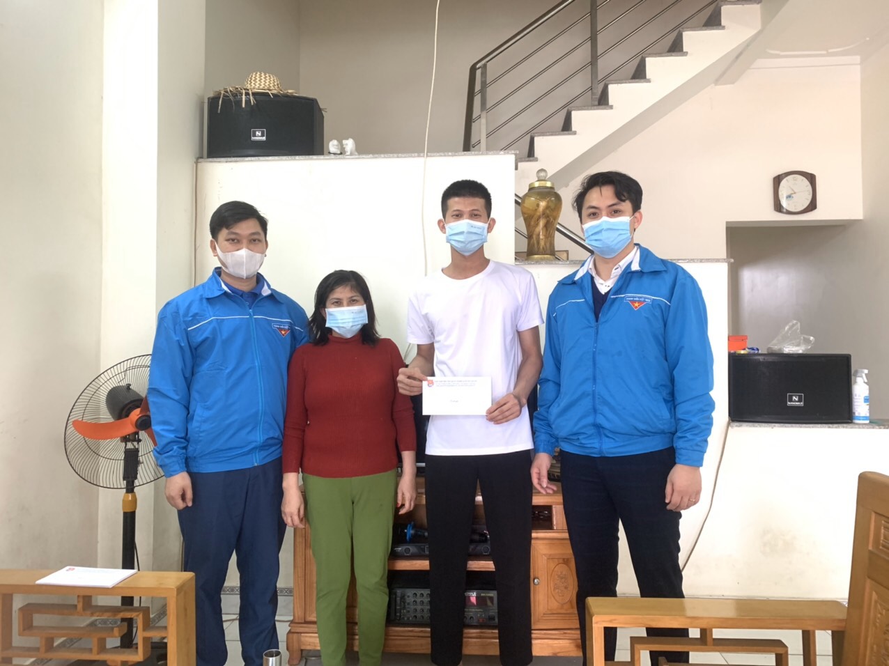 BTV Huyện đoàn Thuỷ Nguyên tổ chức trao quà cho các Thanh niên địa phương xuất ngũ năm 2022